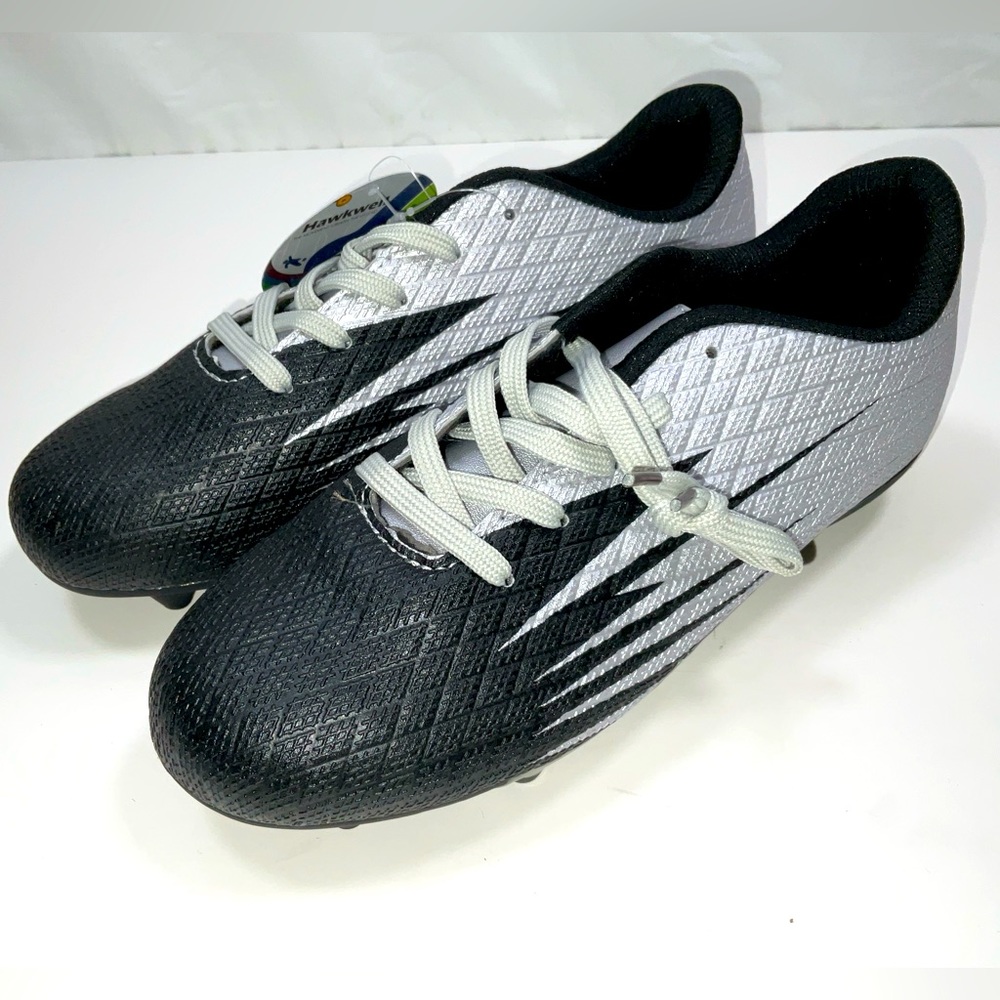 NWT Hawkwell Youth Soccer Shoes‎ Cleats Indoor/Outdoor Black & Silver Size 4